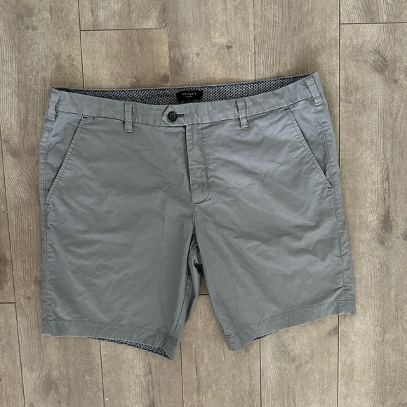 New Ted Baker London Light Gray Premium Selvedge Chino Shorts 40R - Picture 3 of 16